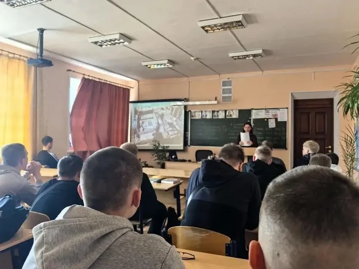 2ae307f6-2238-4fe0-ac61-2e6efd6510db