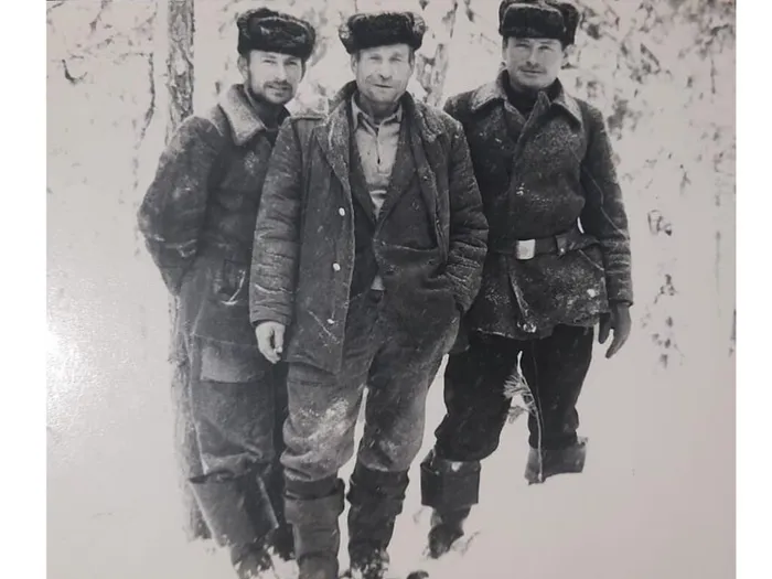 99c0198f7a1b47488078447fa91122c7Ry636KwXG92WqTeV-4